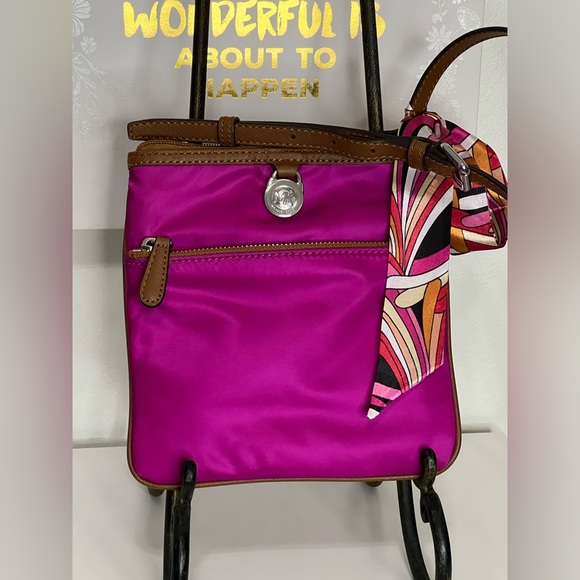 Handbags - Michael Kors Crossbody EUC